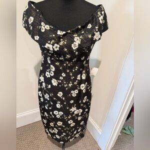 NEW Adrianna Papelll Metallic Floral Black and Cream Sheath Dress Sz 6